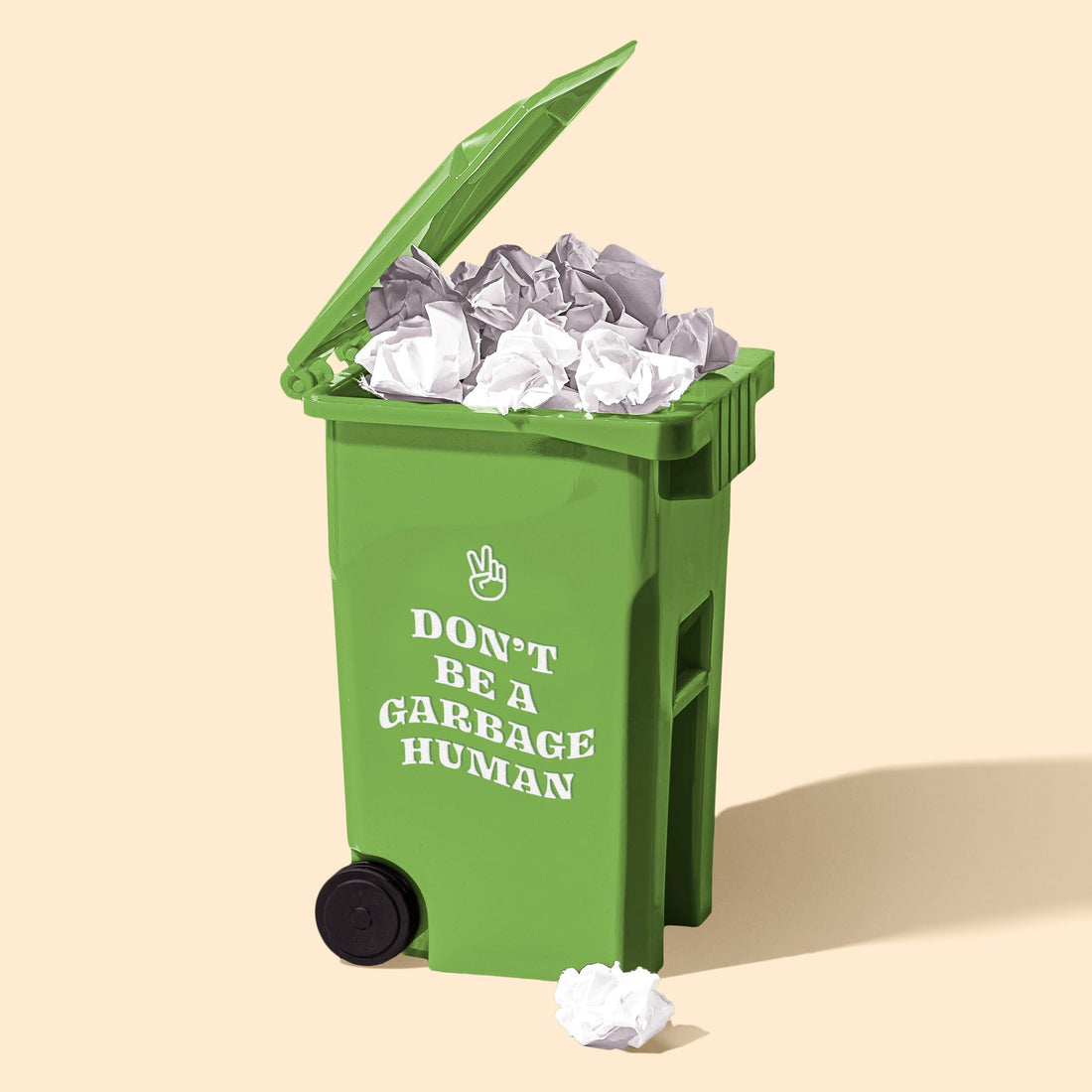 Rechargeable Sensor Trash Cans: What to Check Before Buying Touchless Bins for Living Rooms and Bathrooms